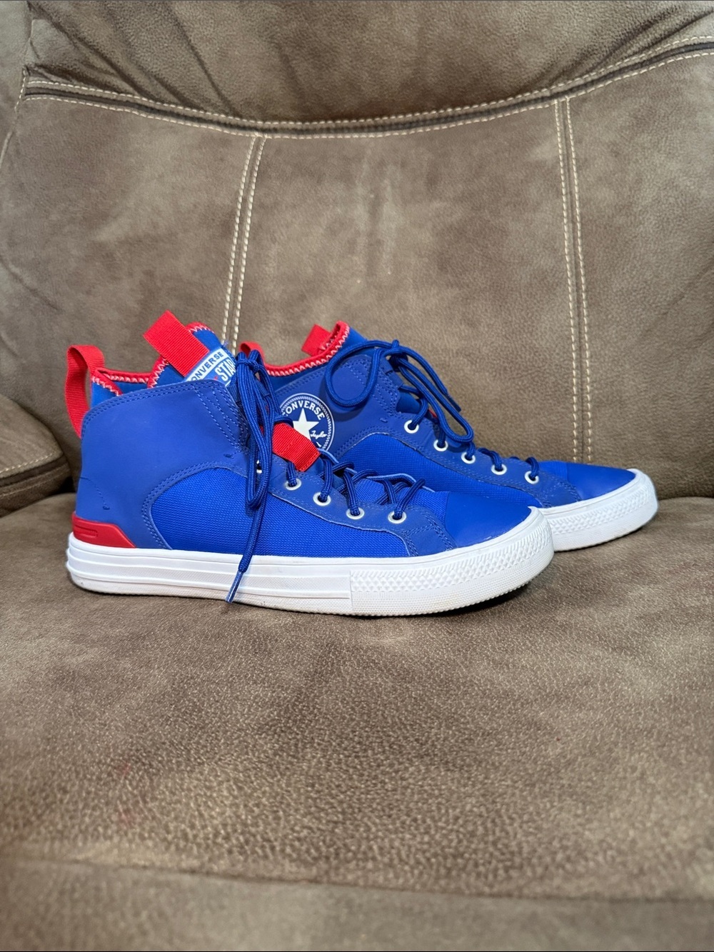 Converse Chuck Taylor All Star Ultra Mid sneakers size 8 Mens 10 Women's